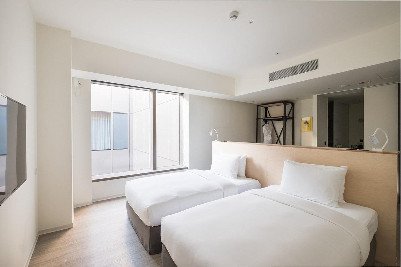 Amba Taipei Songshan Exteriör bild